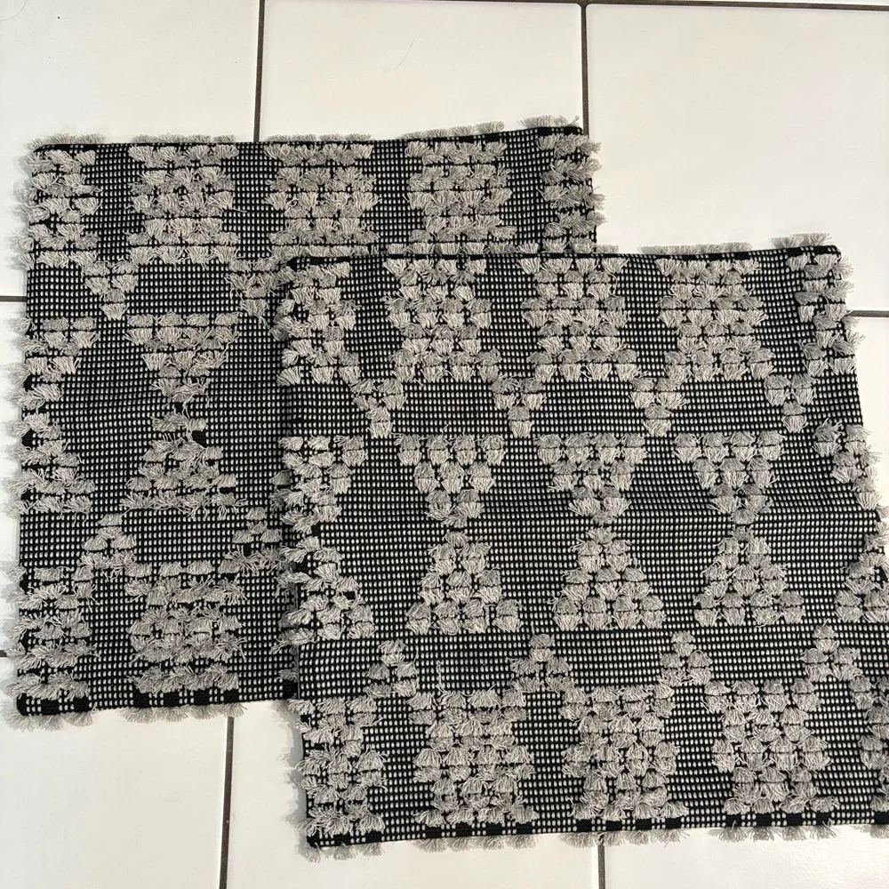 Ikea ANNAMETTE Set Of 2 Throw Pillow Covers 20x20